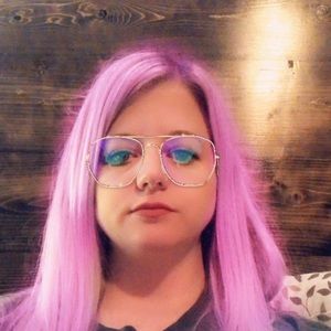 Meet your Posher, Leanne